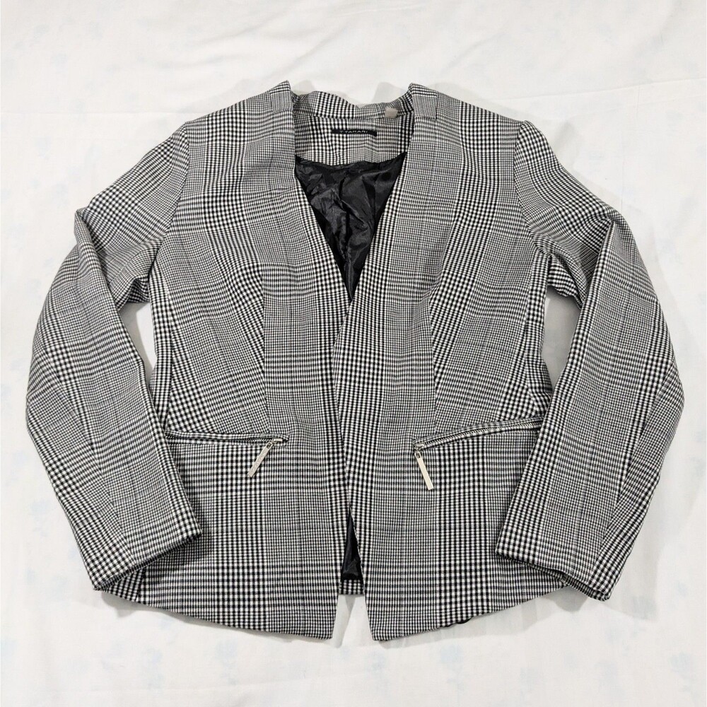 T Tahari Women's Blazer Size 6 Collarless Open Chekered Black/White Zip Pockets
